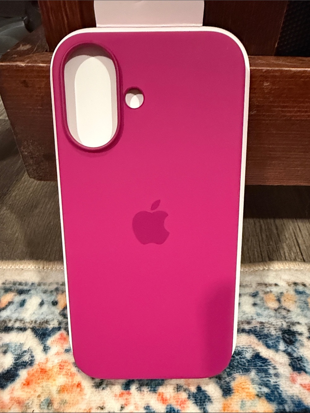 Apple iPhone 16 Silicone Case - Magenta Pink